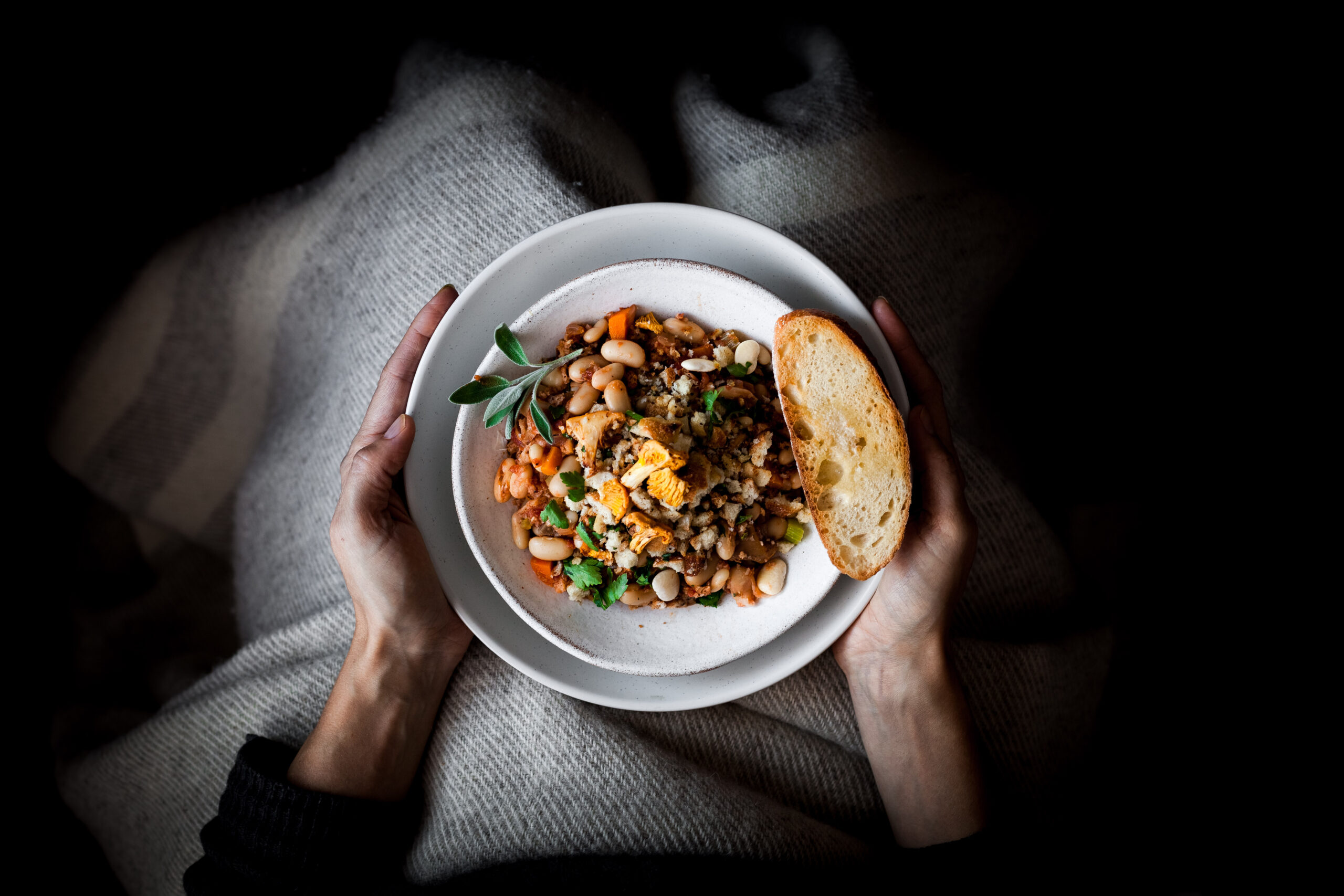 Cassoulet aux champignons sauvages et sauge croustillante